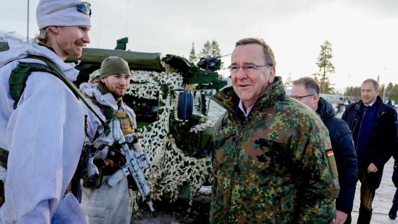 Titre: L’Allemagne renforce son armée et repense sa politique migratoire