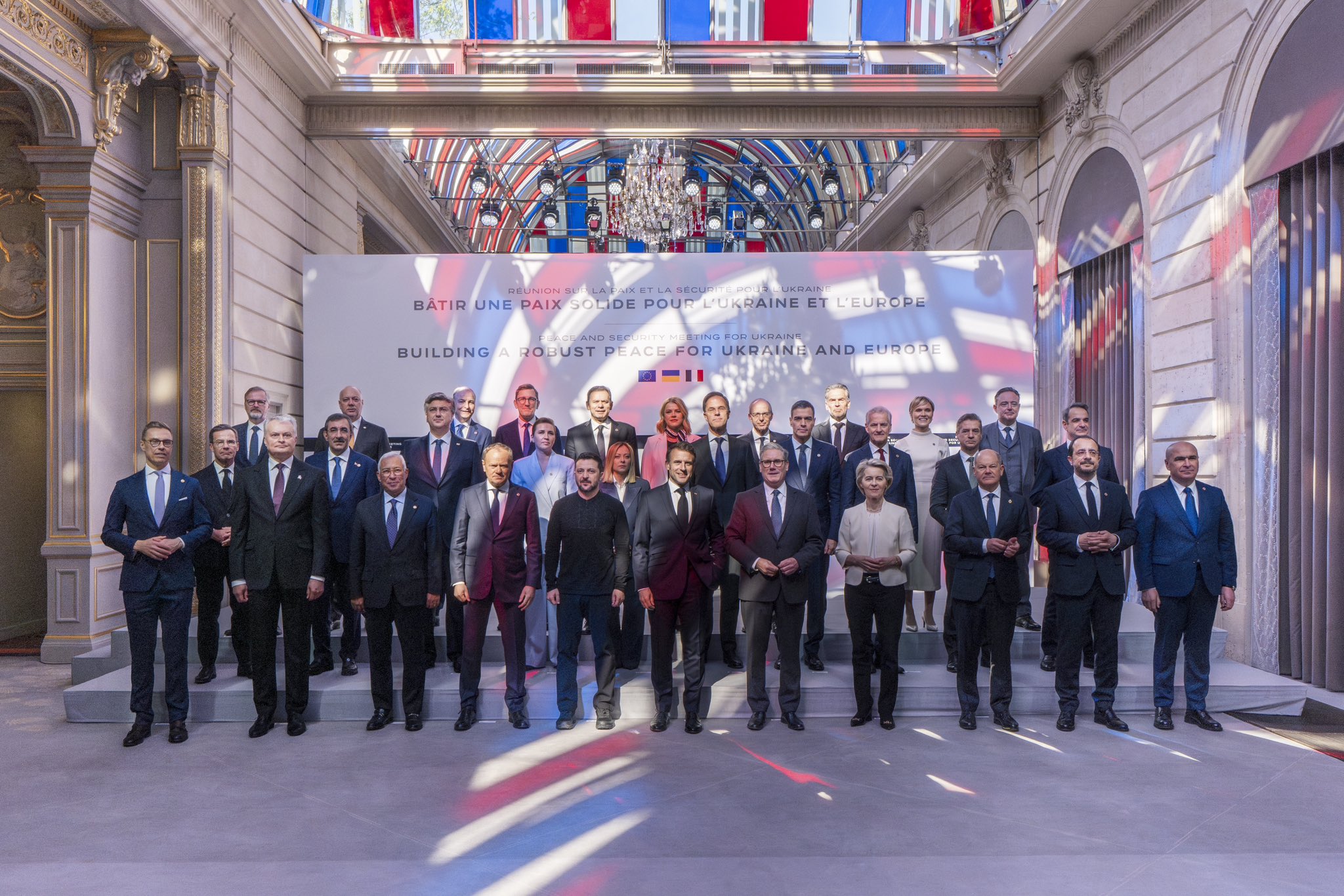 Titre: Les États-Unis Mettent en Conflit les Priorités Européennes sur la Paix en Ukraine