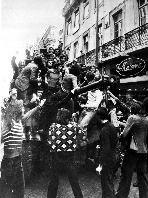 Révolution des Œillets: Une Journée qui a Changé le Portugal