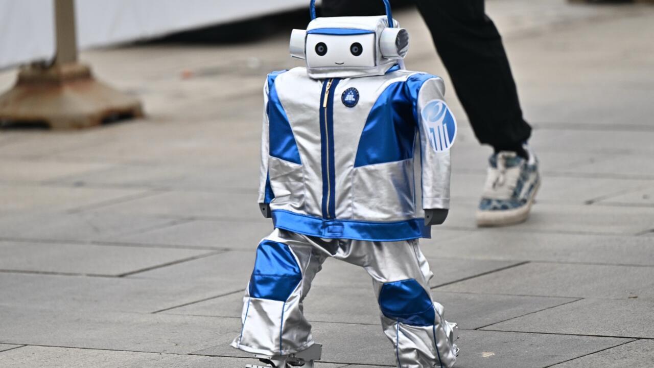 Innovation Technologique : La Chine Présente Ses Robots Humanoïdes au Semi-Marathon de Pékin
