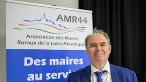 Les maires ruraux célèbrent une loi controversée sur le statut des élus