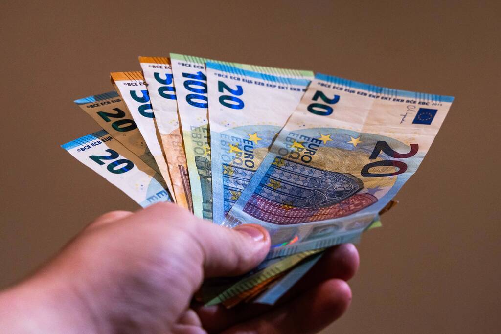 Les espèces : une arme contre la crise ? La BCE recommande de garder 70 à 100 euros en liquide