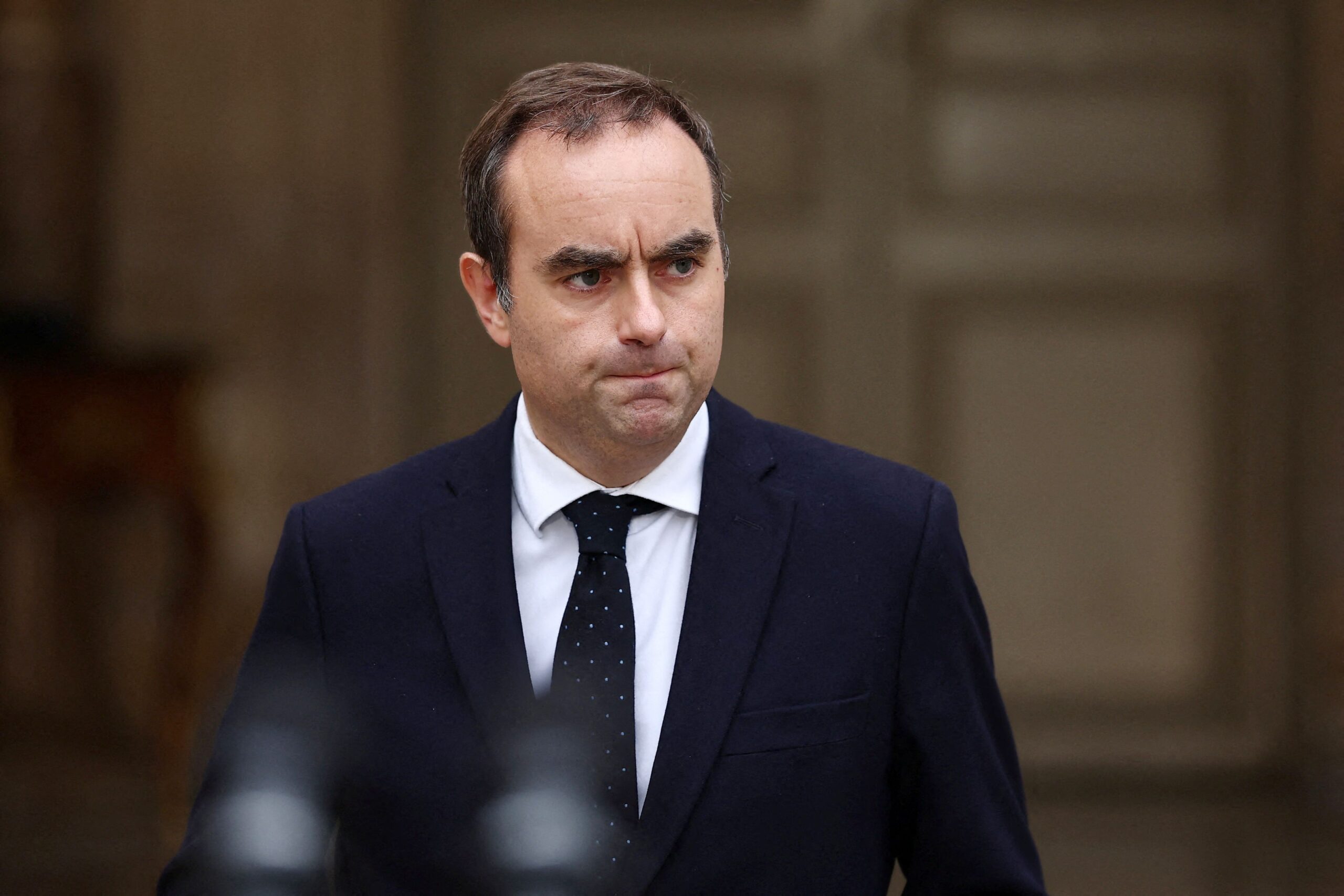 Bras d’honneur aux Français : le gouvernement Lecornu plonge la droite dans le chaos